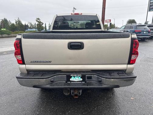 2006 Chevrolet Silverado 2500 LS H/D Extended Cab