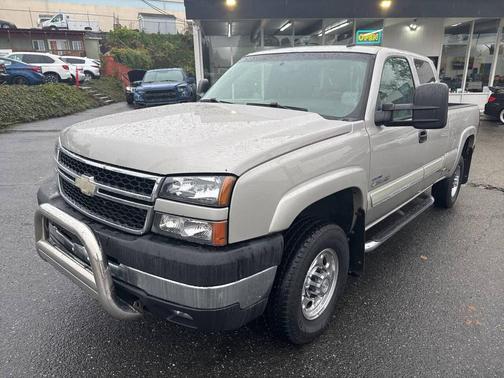 2006 Chevrolet Silverado 2500 LS H/D Extended Cab