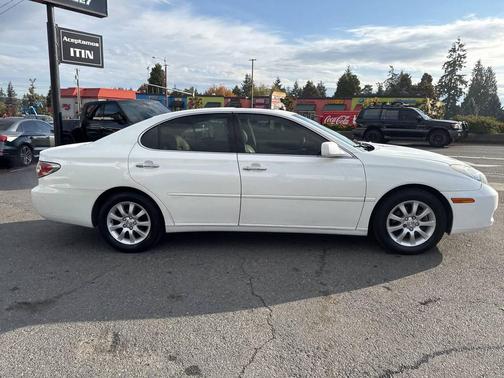 2004 Lexus ES 330 Base
