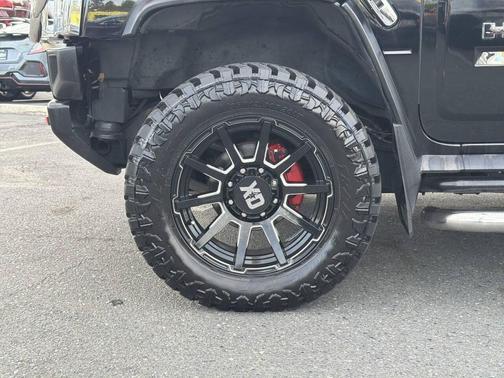 Black 2003 Hummer H2 Base