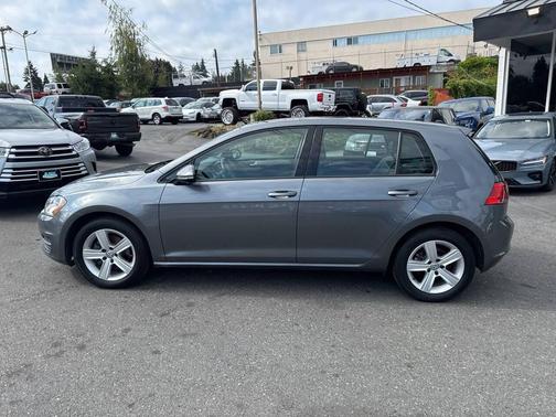 2017 Volkswagen Golf TSI Wolfsburg Edition 4-Door