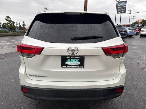 2019 Toyota Highlander LE