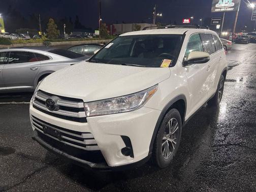 2019 Toyota Highlander LE