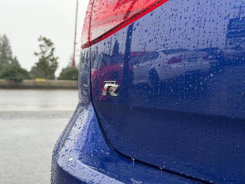 2016 Volkswagen Golf R 2.0T DSG