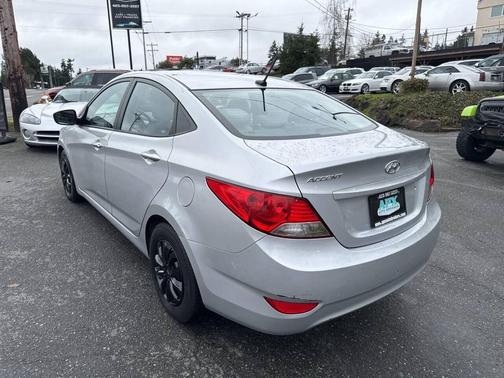 2013 Hyundai Accent SE
