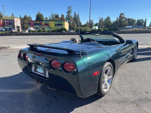 2000 Chevrolet Corvette Base