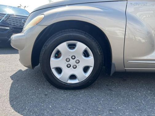 2004 Chrysler PT Cruiser Base