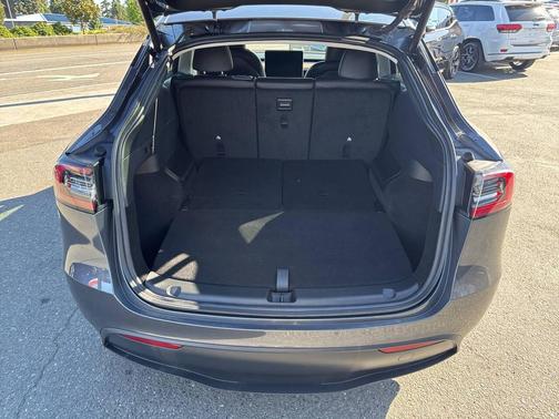 2023 Tesla Model Y Long Range AWD 4dr Crossover
