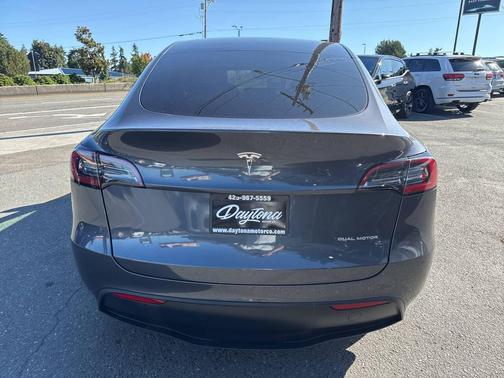 2023 Tesla Model Y Long Range AWD 4dr Crossover