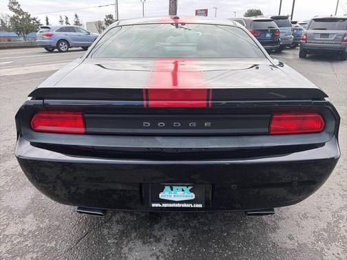 2013 Dodge Challenger SXT