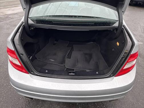 2011 Mercedes-Benz C-Class Luxury