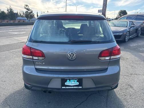 2011 Volkswagen Golf 2.5L 2-Door