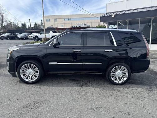 2018 Cadillac Escalade Platinum