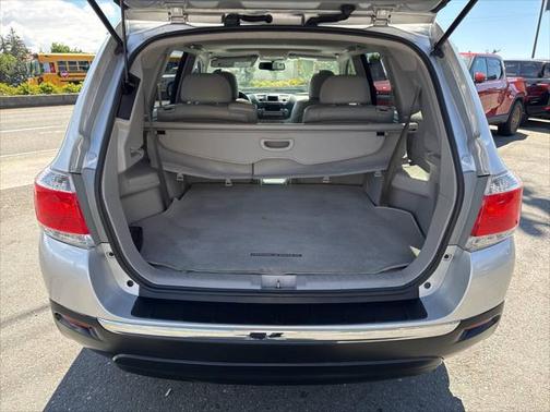2012 Toyota Highlander SE