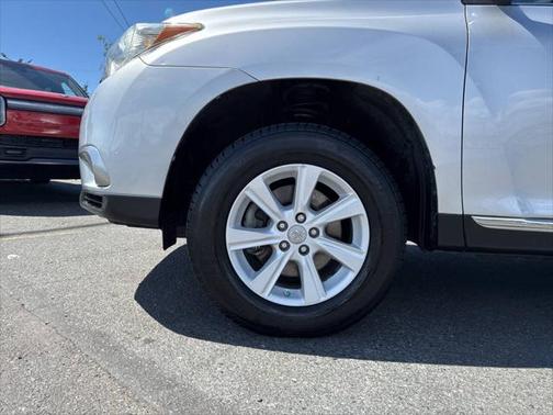 2012 Toyota Highlander SE