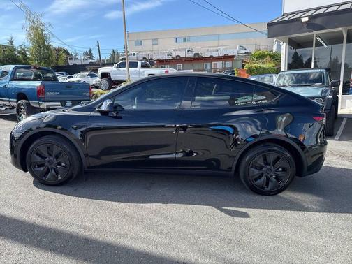 2025 Tesla Model Y Long Range Dual Motor All-Wheel Drive