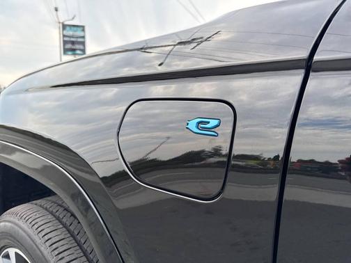 2023 Jeep Grand Cherokee 4xe Overland