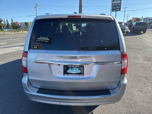 2011 Chrysler Town & Country Limited