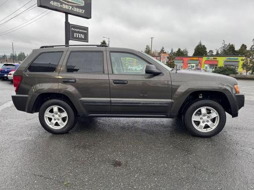 2005 Jeep Grand Cherokee Laredo