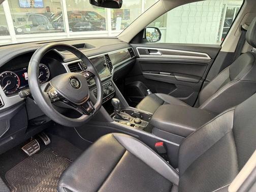 Deep Black Pearl 2019 Volkswagen Atlas 3.6L SEL