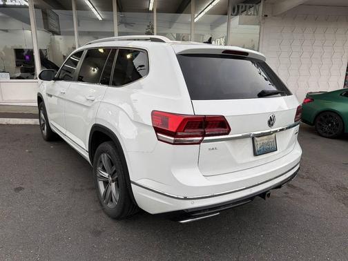 Deep Black Pearl 2019 Volkswagen Atlas 3.6L SEL