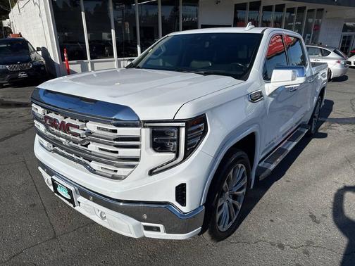 2022 GMC Sierra 1500 SLT