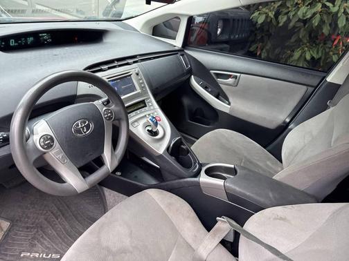 2014 Toyota Prius Four