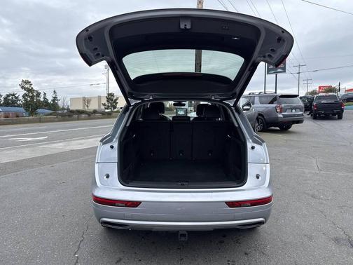 2018 Audi Q5 2.0T Premium Plus