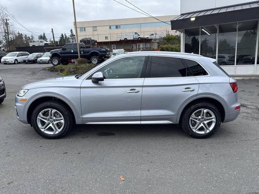 2018 Audi Q5 2.0T Premium Plus