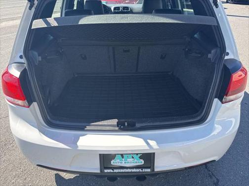 2013 Volkswagen Golf R 4-Door w/DCC & Navigation