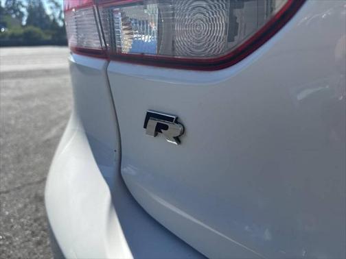 2013 Volkswagen Golf R 4-Door w/DCC & Navigation