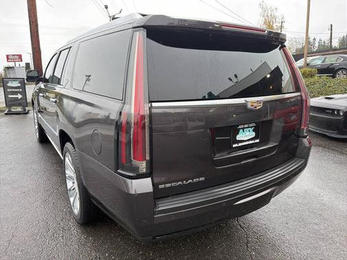 2016 Cadillac Escalade ESV Platinum