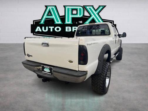 Oxford White Clearcoat 2005 Ford F-250 Lariat