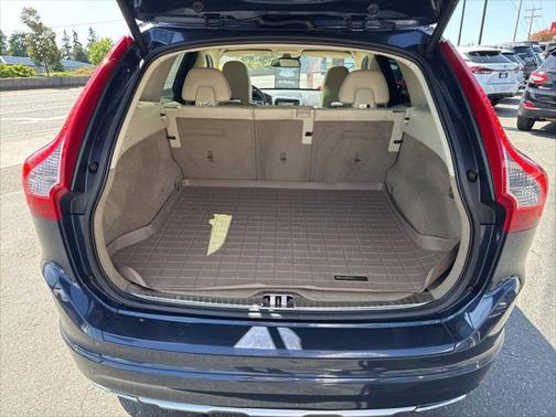 2015 Volvo XC60 T6 Platinum
