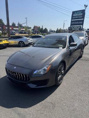 Champagne Metallescent 2017 Maserati Quattroporte S GranSport