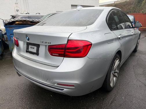 Mineral Gray Metallic 2018 BMW 330 xDrive