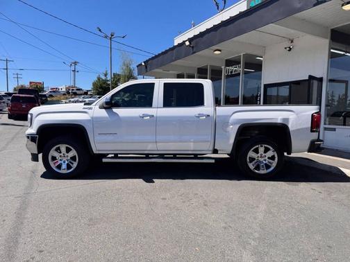 White Frost Tricoat 2018 GMC Sierra 1500 SLT