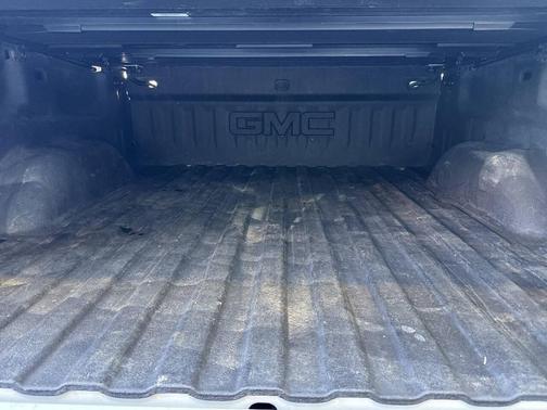 White Frost Tricoat 2018 GMC Sierra 1500 SLT