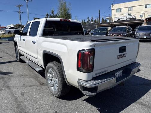 White Frost Tricoat 2018 GMC Sierra 1500 SLT