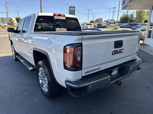 White Frost Tricoat 2018 GMC Sierra 1500 SLT