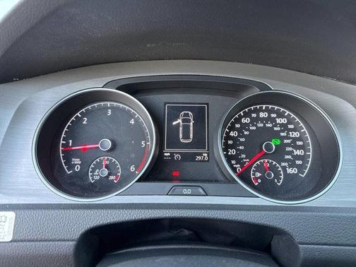 2015 Volkswagen Golf SportWagen TDI S 4-Door