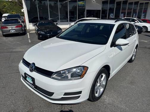 2015 Volkswagen Golf SportWagen TDI S 4-Door
