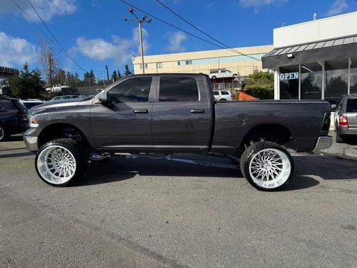 Granite Crystal Metallic Clearcoat 2019 RAM 1500 SLT