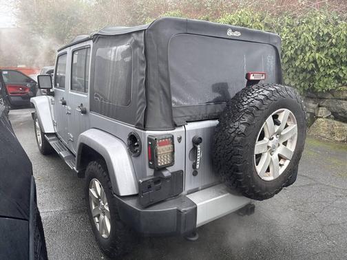 2013 Jeep Wrangler Unlimited Sahara