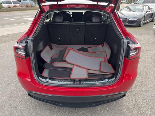 2022 Tesla Model Y Performance Dual Motor All-Wheel Drive