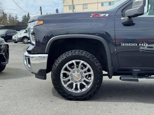 Dark Ash Metallic 2024 Chevrolet Silverado 3500 LTZ