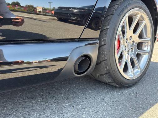 2004 Dodge Viper SRT10