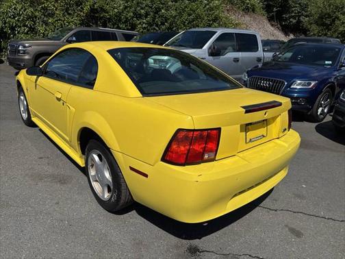 2002 Ford Mustang Base