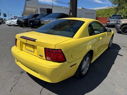 2002 Ford Mustang Base