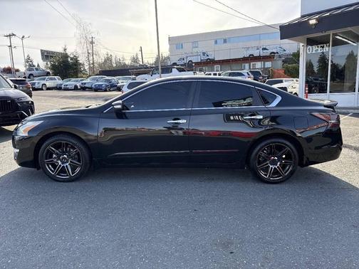 Super Black 2014 Nissan Altima 3.5 SL